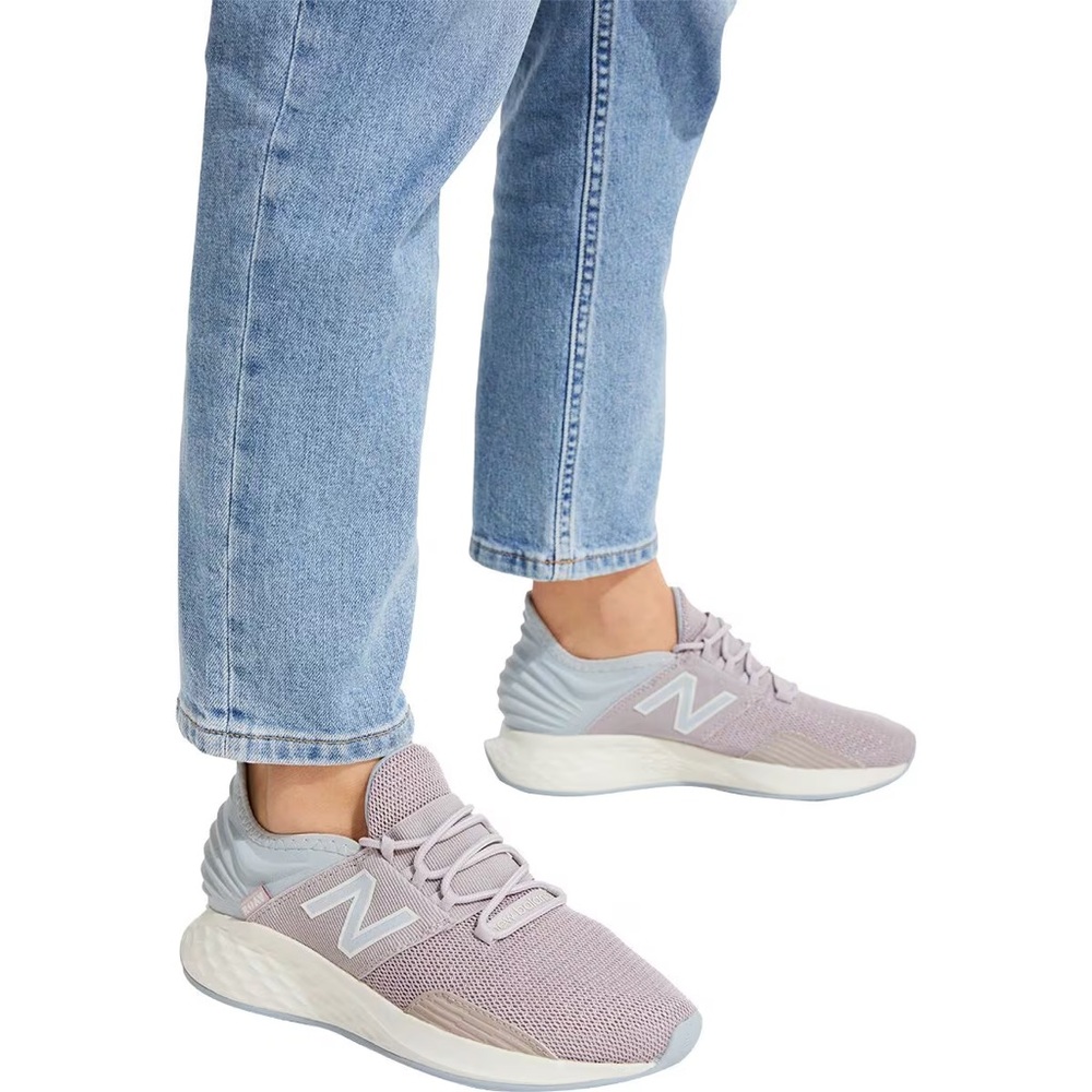 COPY - EUC New Balance Fresh Foam Roav Sneaker - Womens 9